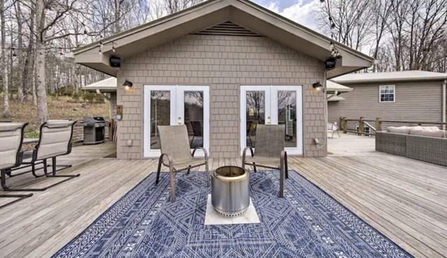 New! Young Harris with Amazing outdoor living and Mountain views-