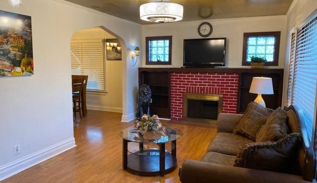 New Your Home Away From Home! - Near Great Lakes Naval Base!