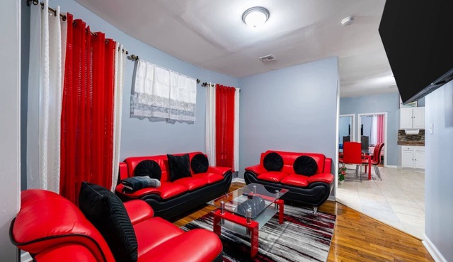 ‼️ Newark‼️ 3BR Gem - Near NYC - & Attractions