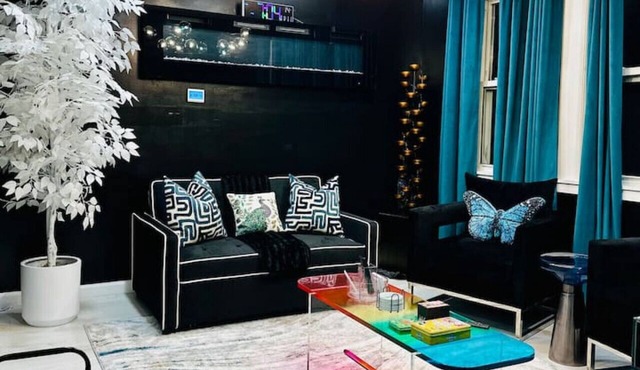 Newark airport/Prudential Center/New York modern