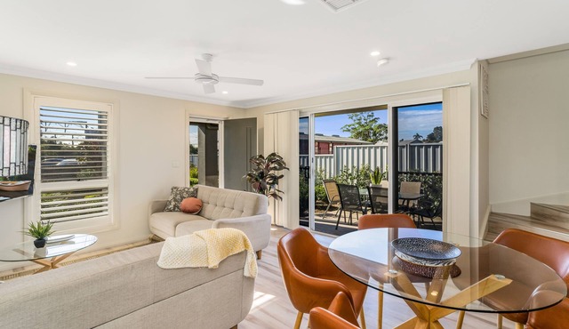 Newcastle Short Stay Apartments - Adamstown Townhouses