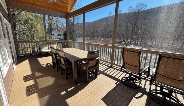 Newer 1-bedroom cabin w/loft in beautiful Orangeville with screened in porch.