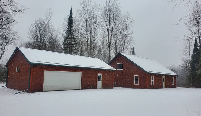 Newer Construction Cabin - Waterfront, Wooded, on ATV/Snowmobile trails
