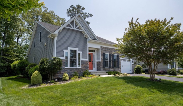 Newer Home 4+ BR, 3 BA, DOG-FRIENDLY-GRANDE AT CANAL POINT, REHOBOTH