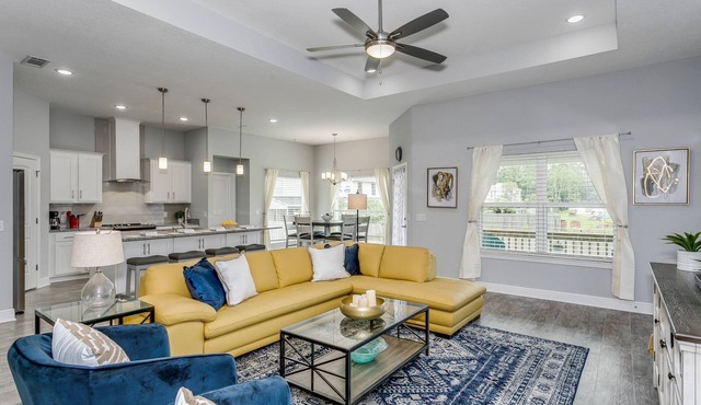 Newer Home In Gulf Breeze with Relaxing, Comfortable Living Area and Large Covered Patio and Garage