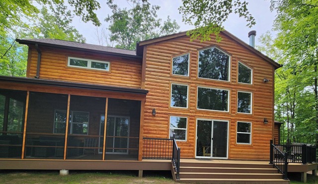 Newer Lake Home located near Turtle Lake/Cumberland area
