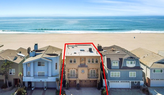 Newer Villa ON THE SAND 7 beds 6 baths, Elevator, 5-car parking!