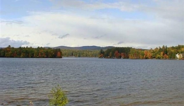 Newfound Lake Upstairs 2 Br W/Private Roof Deck Across From Cummings Beach