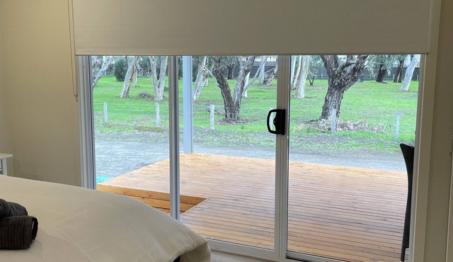 Newland View - Relax, unwind and enjoy - close to Encounter lakes and Beach.