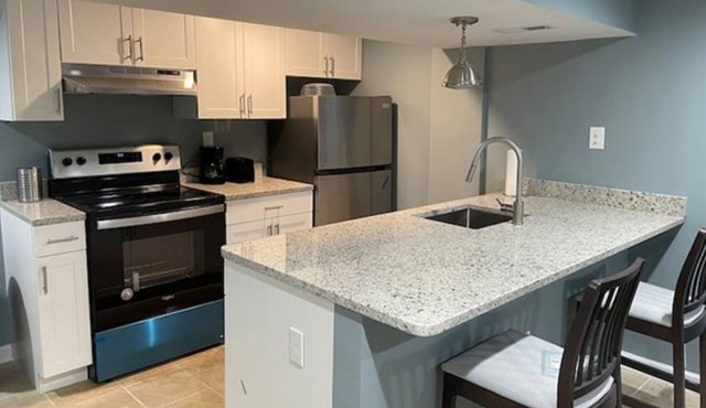 Newley Renovated, modern and cozy, close to Baltimore and Towson!