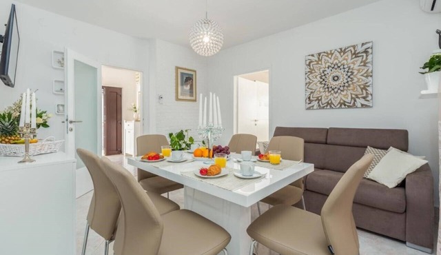Newly and family two bedrooms apartment Edi in Funtana