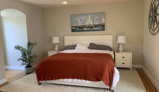 Newly avail. 4BR SF house, top loc, 3 park