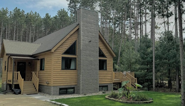 Newly build private Home 3 min Castle Rock Lake, 30 min to Dells, Free Firewood