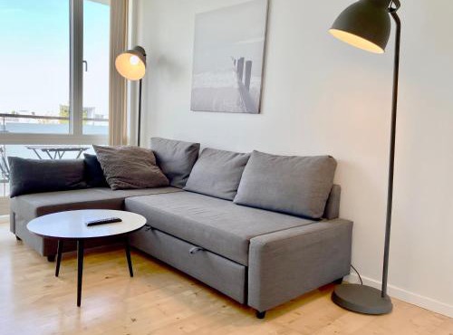 Newly Built 1 Bedroom Apartment With Balcony