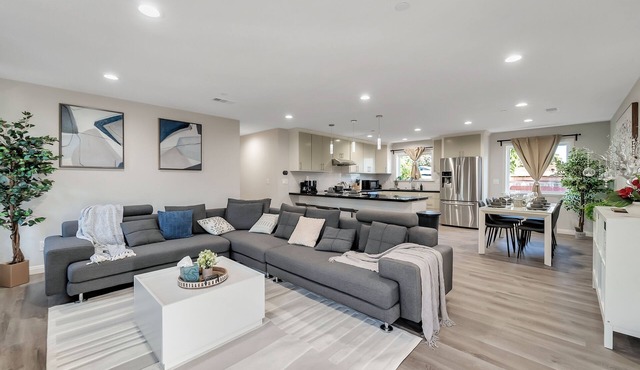 Newly built 2,100 sqft home 6br and 5ba in Willow Glen