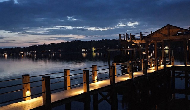 Newly Built 2024! Luxurious Retreat on Lake Norman