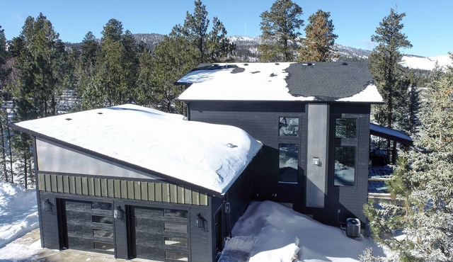 Newly Built, 2400+ Sq. Ft., Walk to Clubhouse Pool, Parking for Trailers