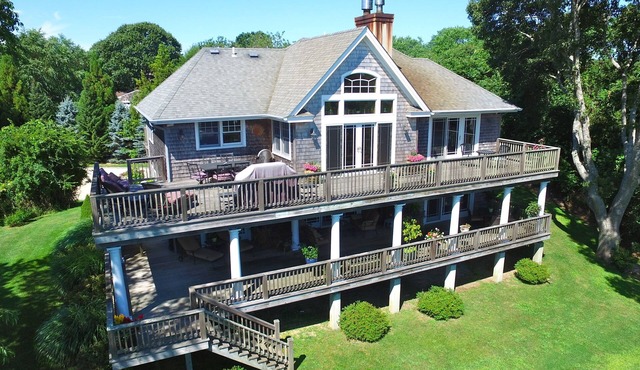 Newly Built 3 Story Home with Beach Parking Pass