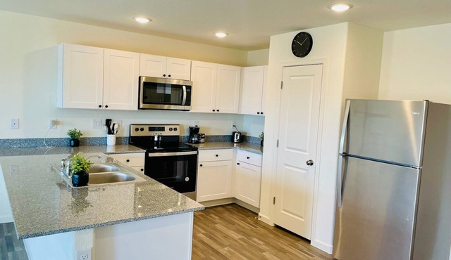 Newly Built 4 Bed Home near the river-centrally located near shopping and dining
