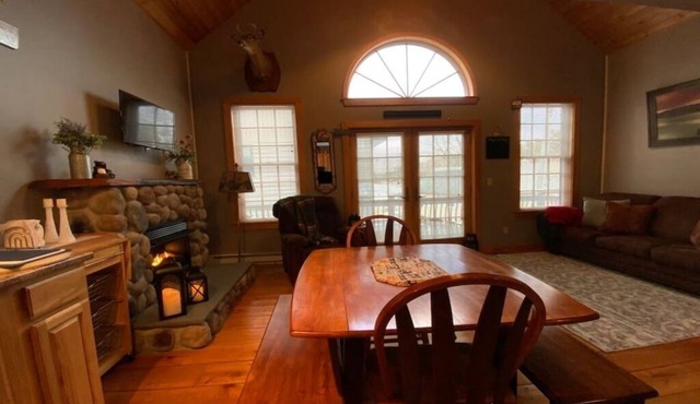 Newly Built Adirondack Cottage with Lake Views!