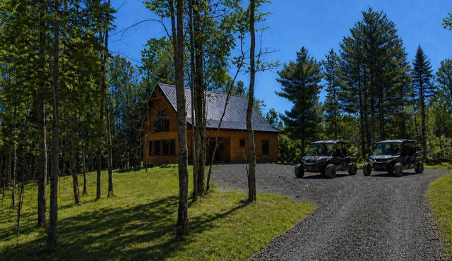 Newly Built cabin in the woods. Steps from the Miramichi River and trails