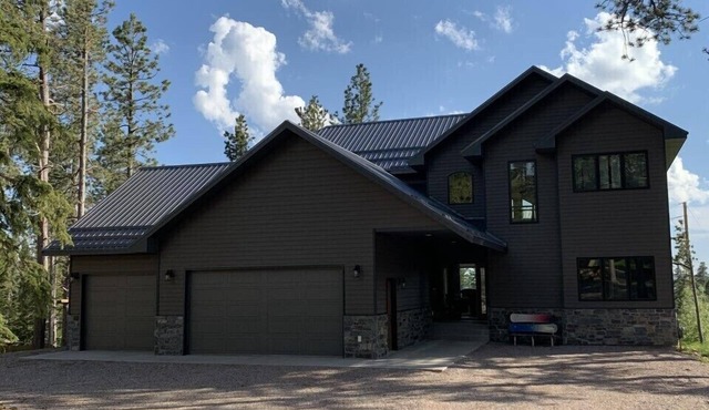 Newly built cabin In the heart of the Black Hills