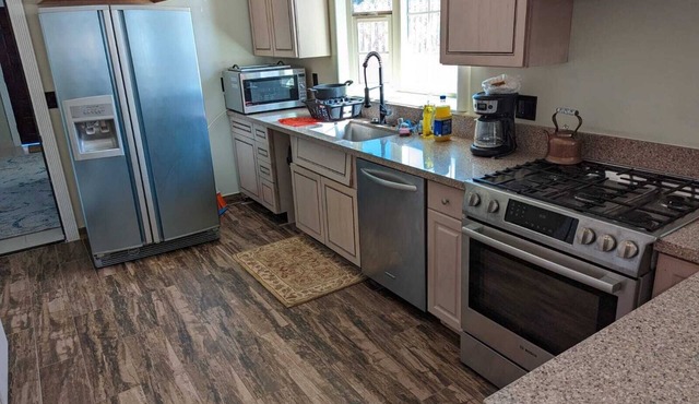 Newly Built Country Home - Privacy, Great Views, & Only 15 Minutes to the City!