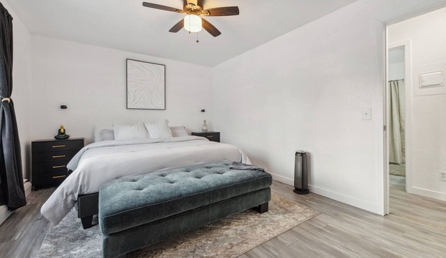 Newly built Executive Comfort and Pet Friendly Near airport ANC Turnagain Area
