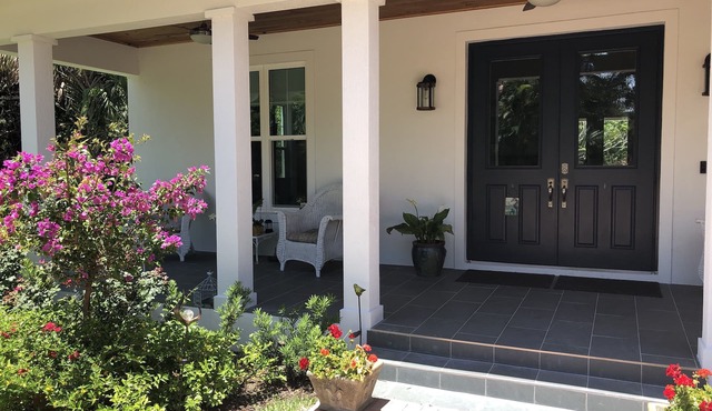 Newly Built Florida Cottage Style Homen Private and welcoming close to beach!