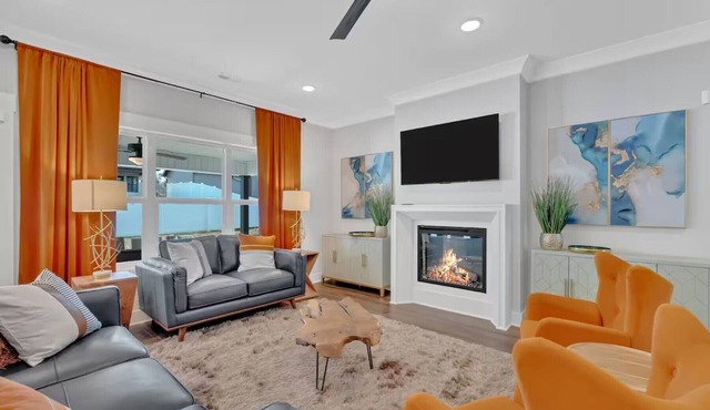 Newly built, fully equipped Knoxville home for 10!