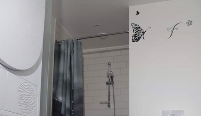 Newly Built, Fully Furnished, close to metro station