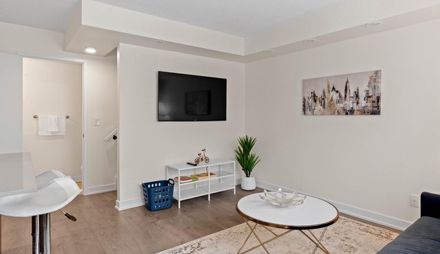Newly Built Home ~ Burlington ~ Comfort ~ Cozy