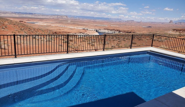 Newly Built Home with Swimming Pool and Hot Tub!