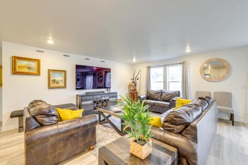 Newly Built Home with Yard, 4 Mi to Dtwn Caldwell!