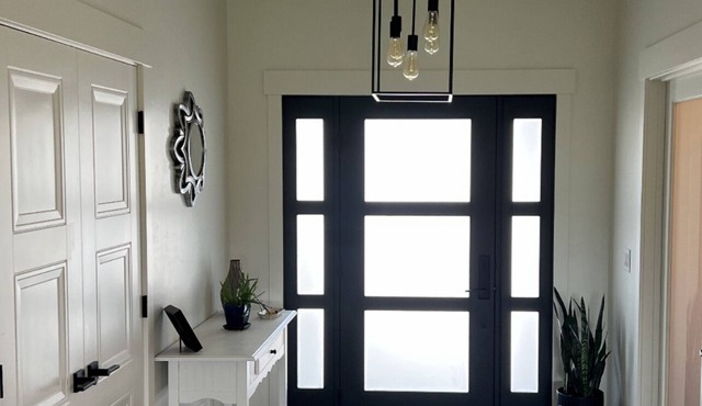 Newly built in 2022. Cheerful, 3-Bedroom Home