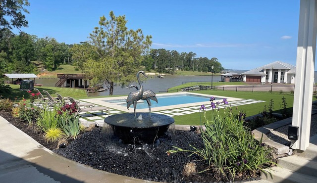 Newly built Lake House, 5+ bdrm, 3baths, pool, and indoor pickleball/basketball.