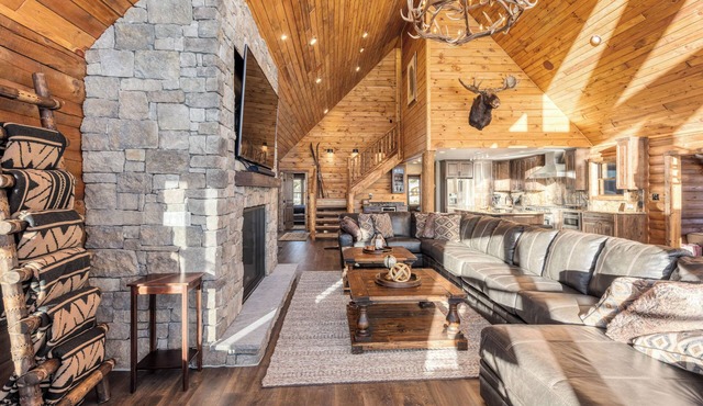 Newly Built Luxury Log Home