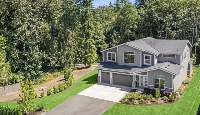 NEWLY BUILT Luxury Modern Home w/Spa & Sauna on 2.3 acres