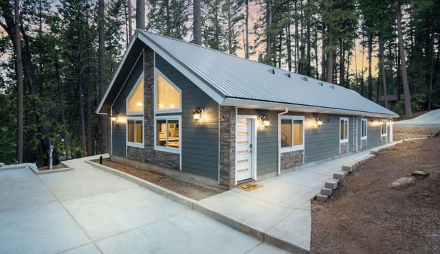 Newly Built Luxury Villa in the Sierra Mountains