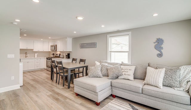 Newly Built North Wildwood Cottage, Walk to Beach!