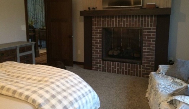 Newly built private farmhouse style ranch/walkout with all the modern amenities.