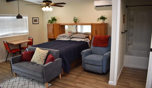 Newly Built Rustic Studio with Pool, Hot tub, Firepit and More
