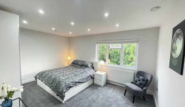 Newly Built Spacious 1 Bedroom Apartment