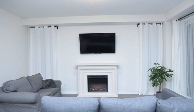 Newly Built Spacious Retreat: 3BDR & 2.5 Bath
