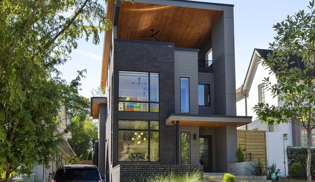 Newly Built, Upscale Apartment in Midtown Atlanta in Beautiful Neighborhood