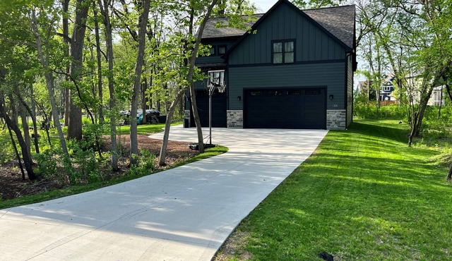 Newly Constructed 1 Bedroom Home Located near Lake Waubesa