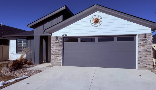 Newly Constructed, Beautiful Ten Mile/I-84 "Village Walk"-Spacious 4-bdrm. house