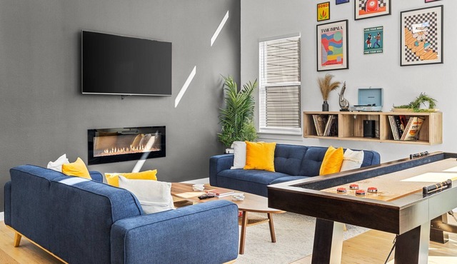 Newly Designed Modern Home - BBQ, Fire pit & More