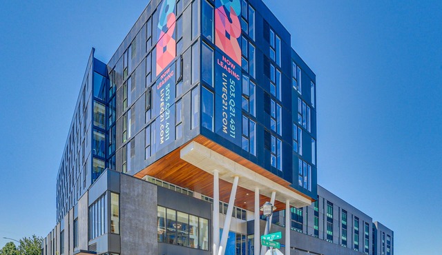 Newly Finished Nob Hill Condo w/Central Location Perfect for Exploring the City