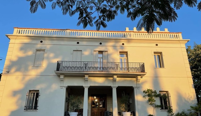 Newly renovated Maison from 1920 with 2,8 hectar private park and pool